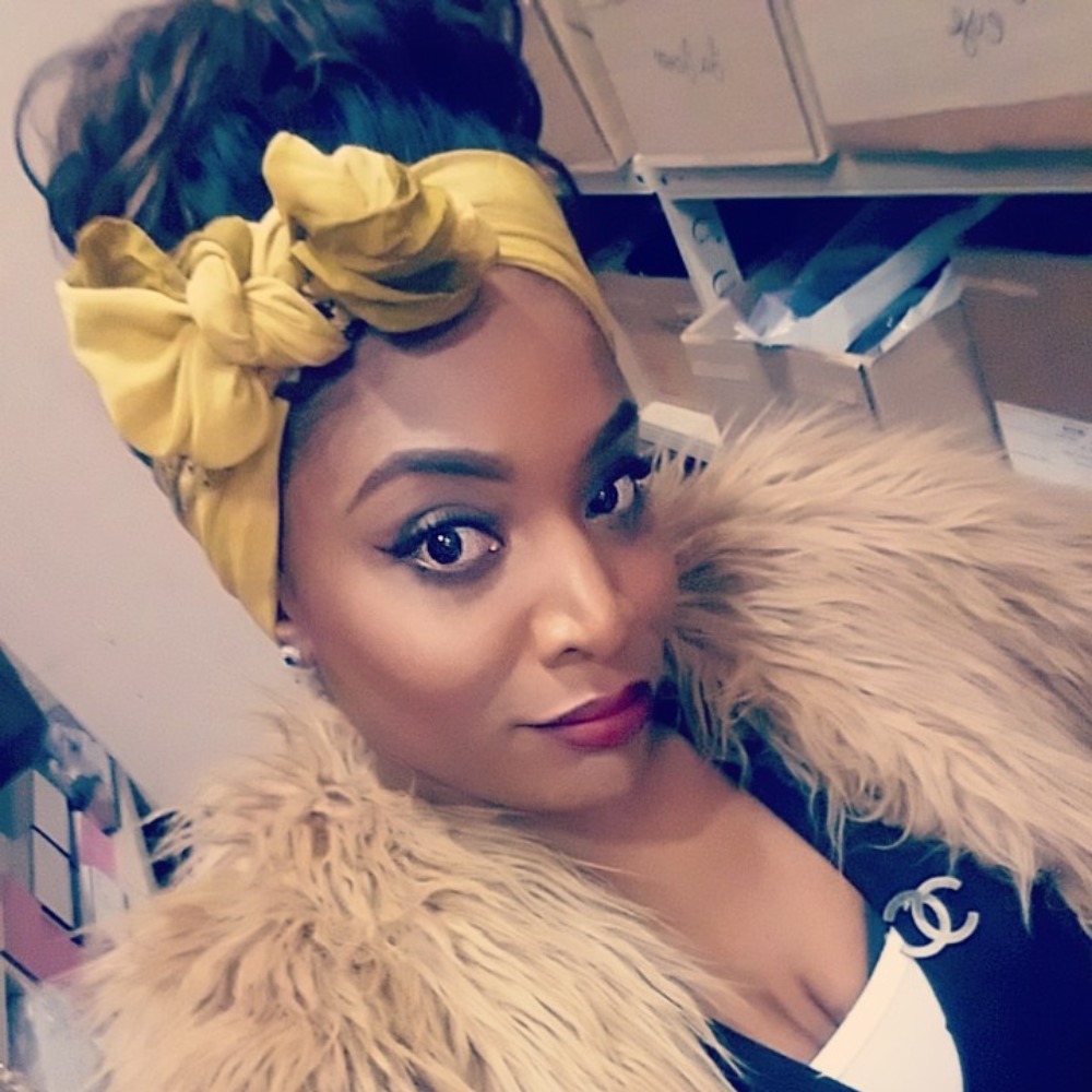 Meet your Posher, Monique